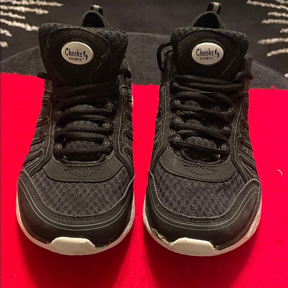 Women's Black Sneakers